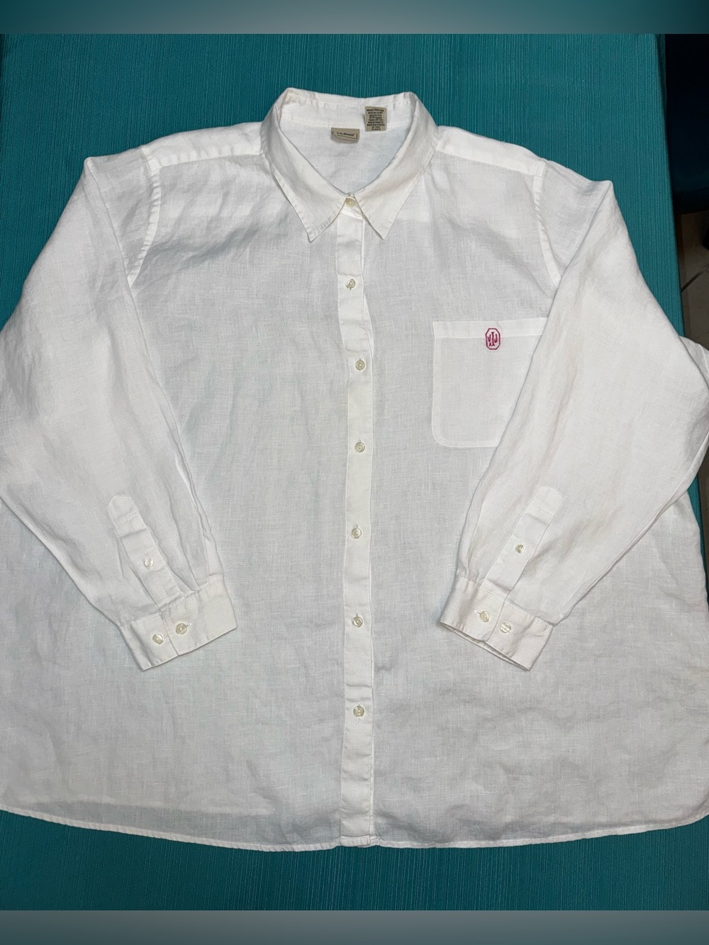 L.L. Bean Men's White Linen Button-Down Shirt with Chest Pocket